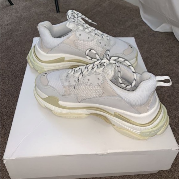 Balenciaga Triple S - Picture 3 of 4